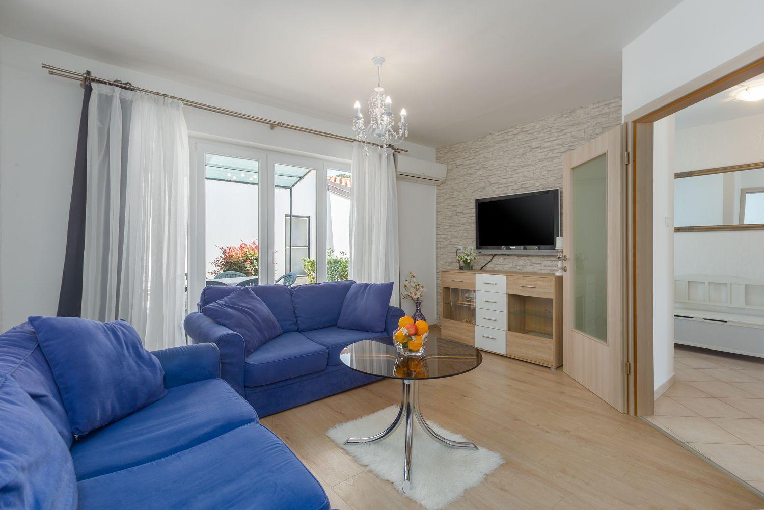 Malerisches, hundefreundliches Ferienhaus nur 400 Meter zum Strand mit BBQ, Babybett, Foto 4